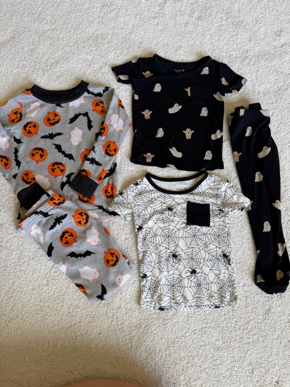 Kyte BABY Black & White Halloween Pajama Set with Ghost and Spiderweb Prints